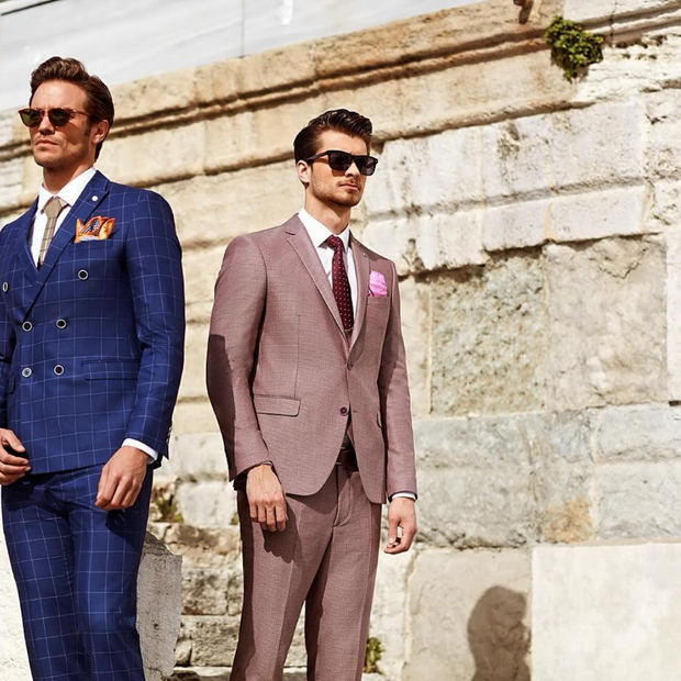 <h2>SUMMER SUITS</h2>
